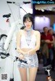 Beautiful Hong Ji Yeon at the 2017 Seoul Motor Show (146 pictures)